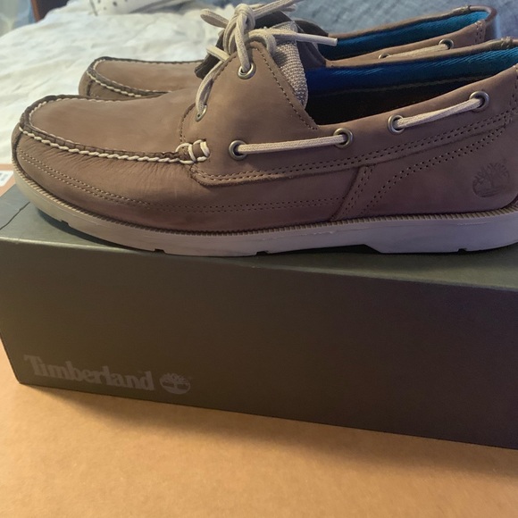 Men’s Timberland boat shoes. MSRP 99.99 - Picture 4 of 8